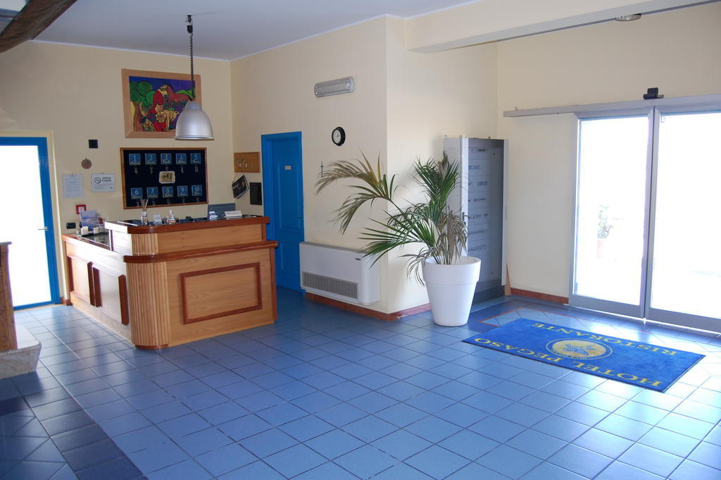 Hotel Club Pegaso مارينا دي ميليلّي المظهر الخارجي الصورة